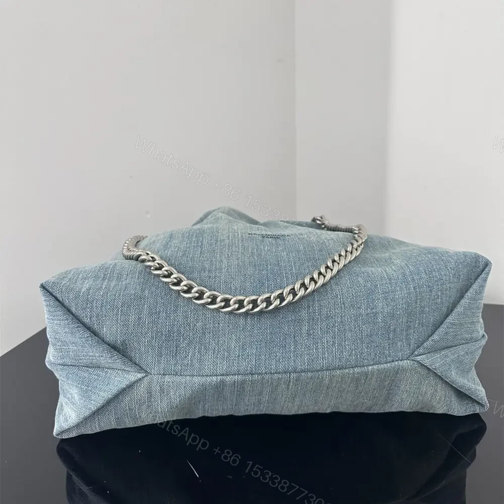 View 6 of 高仿Balenciaga2023年新款Crushtote牛仔布垃圾袋大號