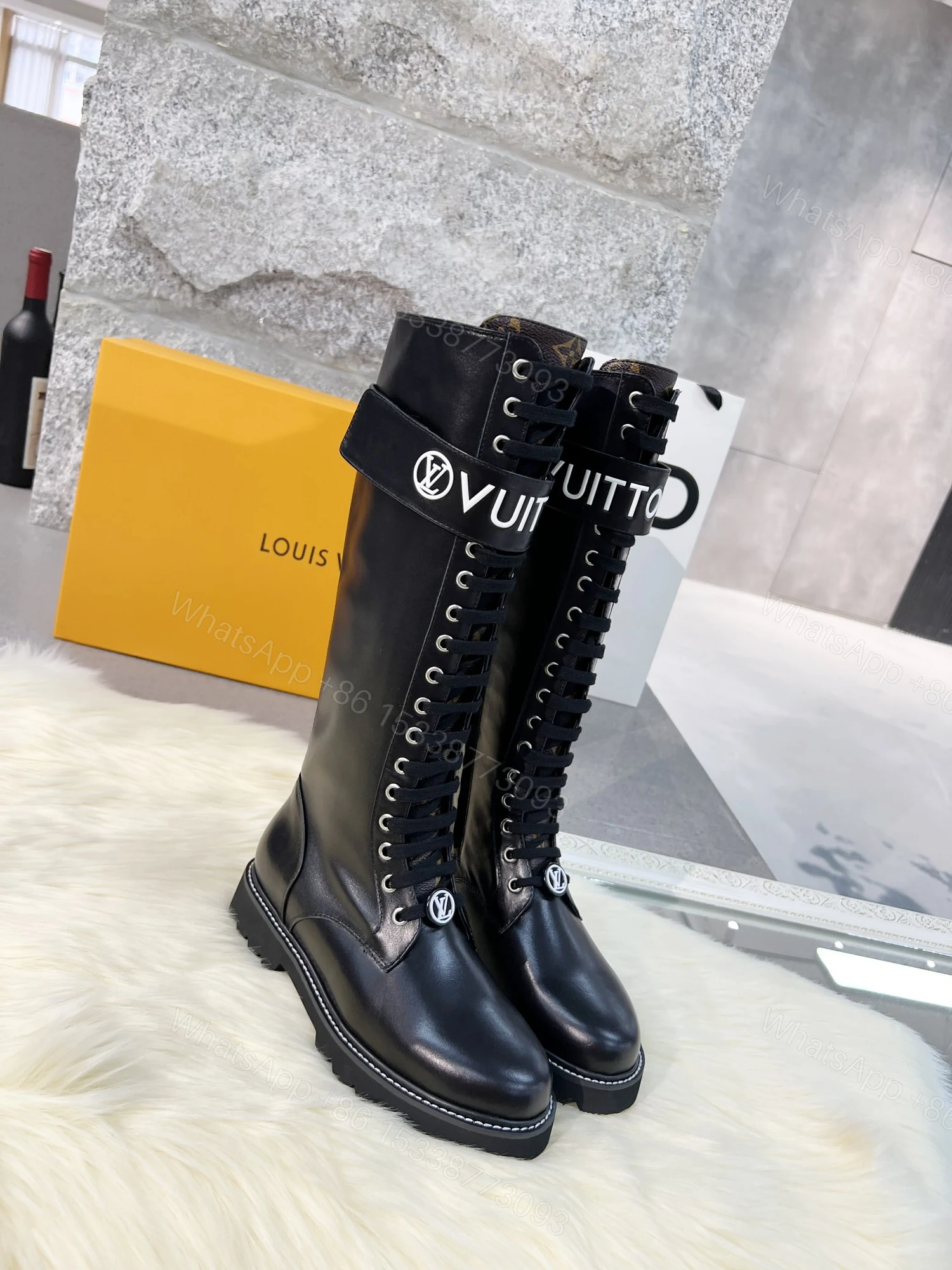 LV 一比一長筒軍靴 黑色小牛皮 系帶設計 — view 1