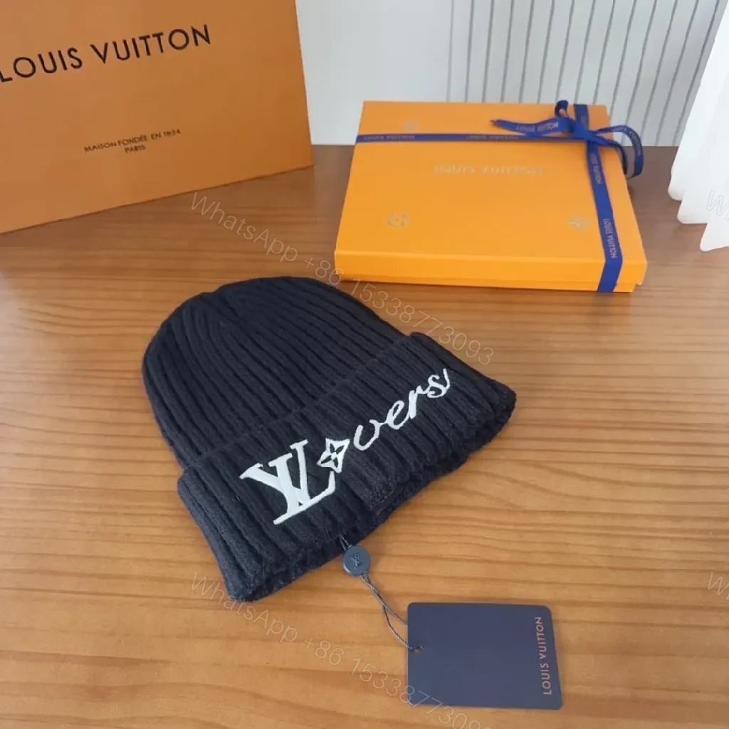View 8 of Chic Knit Beanie with Logo Emblem – Premium Warmth Cap