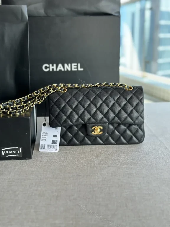 Chic Quilted Chain Bag: Black Calfskin Luxury, Compact Prospective Allure — view 1