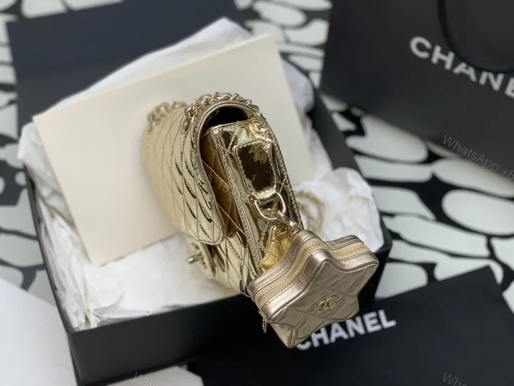 View 5 of Gold Quilted Elegance Handbag: Luxe Everyday Carry-All