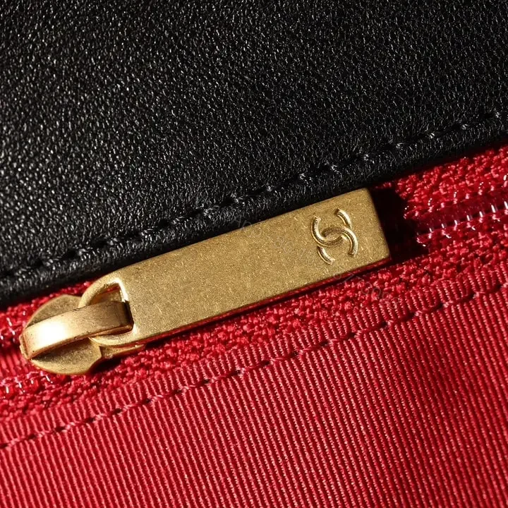 View 15 of 高仿Chanel*19Bag系列小羊皮口蓋包黑色XS免檢版