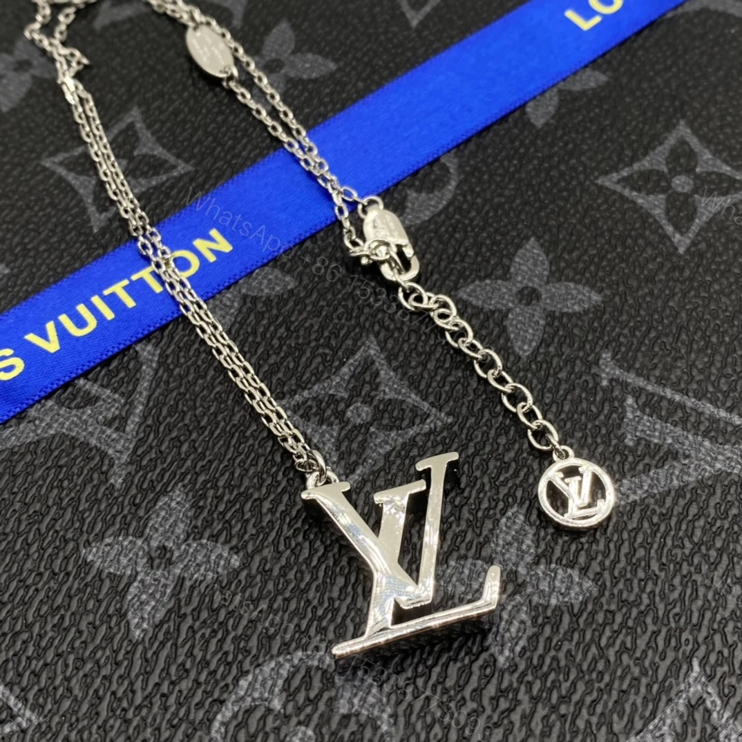 View 3 of EN – Lux LV Necklaces 063
