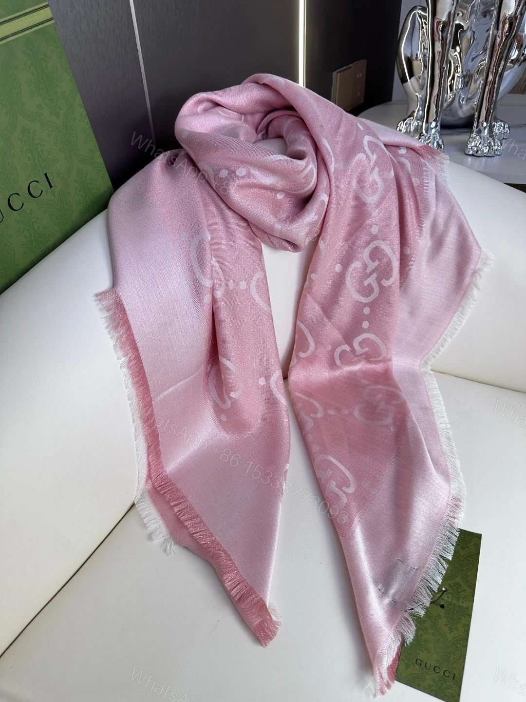 Gucci一比一粉色GG圍巾 光澤細緻甜美配色 氣質女款必備 — view 1