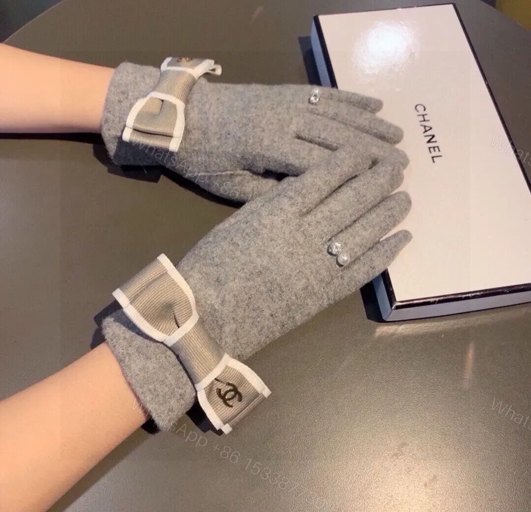 CHANEL — view 1