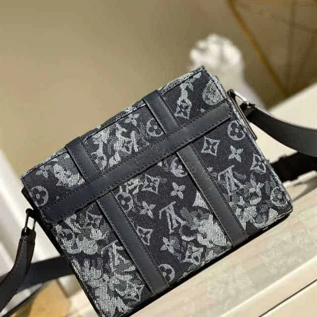 View 2 of LOUIS VUITTON TRUNK MESSENGER MONOGRAM CANVAS M57282