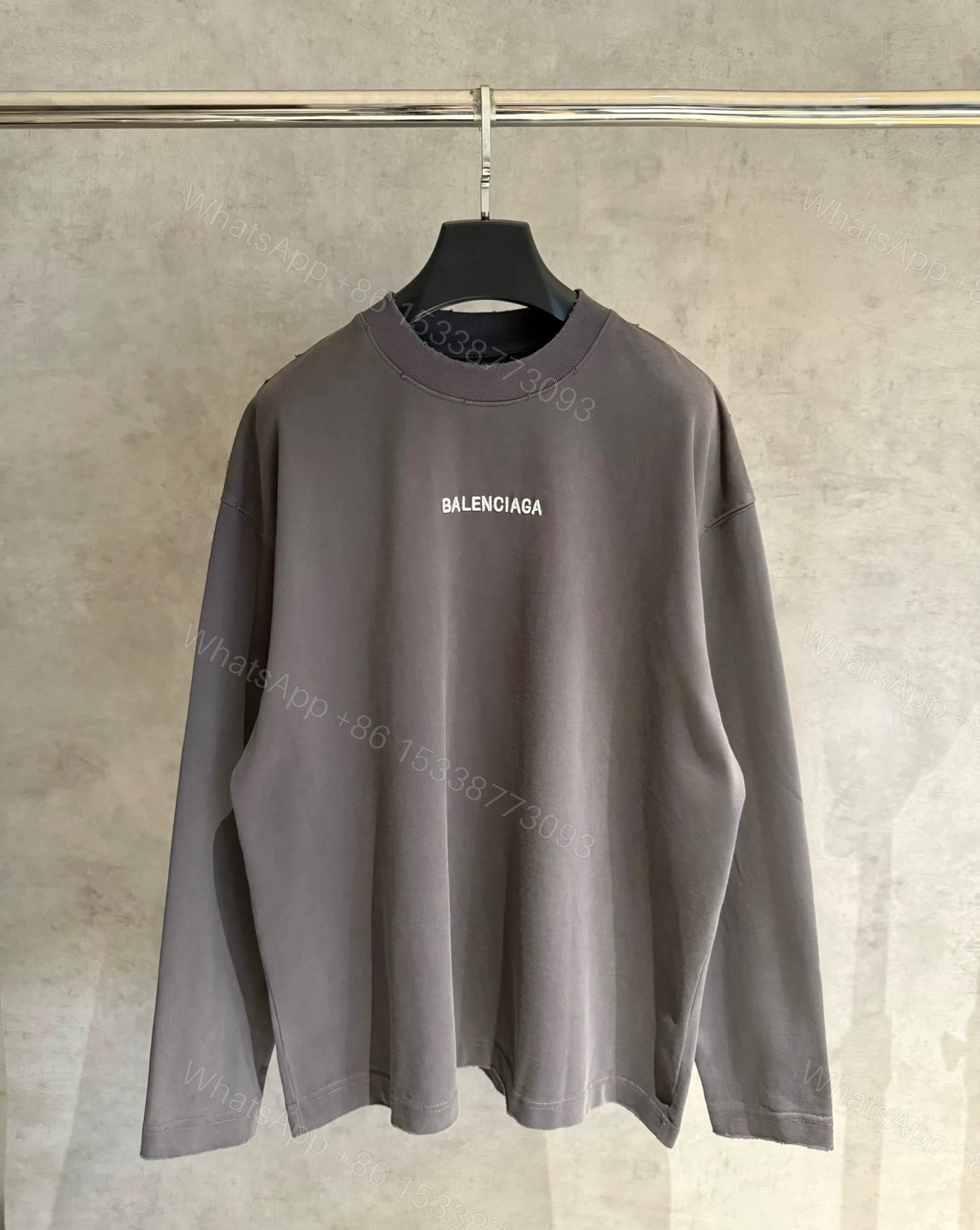 Balenciaga 高仿灰色男款LOGO長袖T恤 潮感日常推薦單品 — view 1