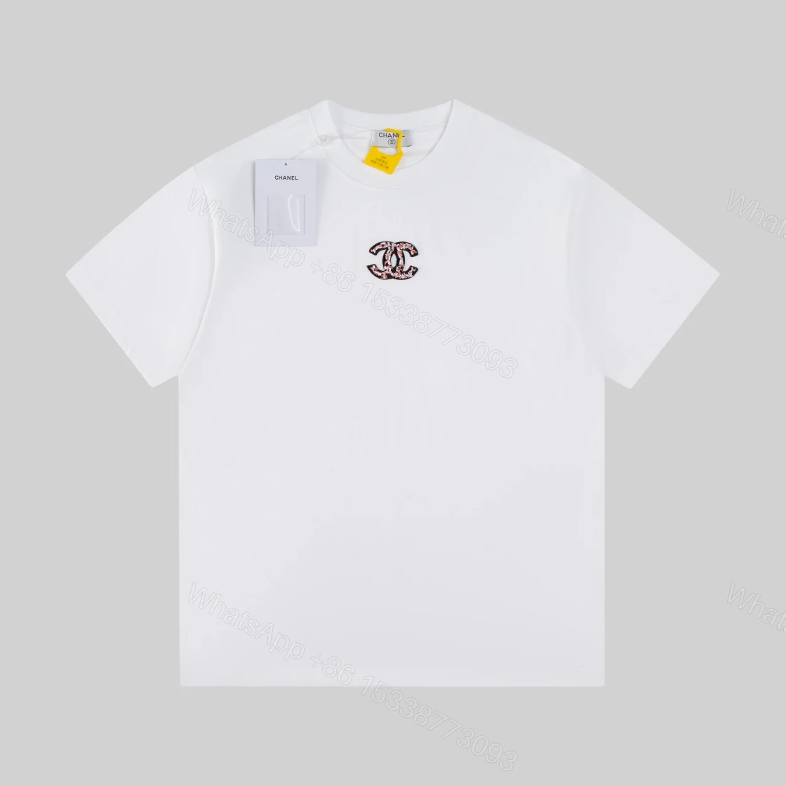 Chanel 高仿男女款白色雙C刺繡T恤 簡約設計精品實穿單品 — view 1