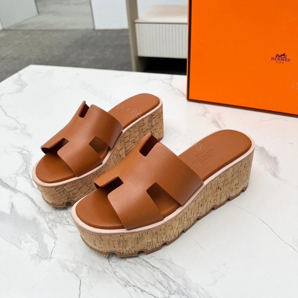 View 2 of HERMES EZE 30 SANDAL NATURAL H221026Z A3400