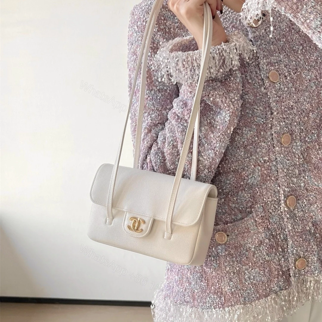 View 16 of 高仿Chanel*26P系列AP5068小牛皮單肩包白色Mini免檢版