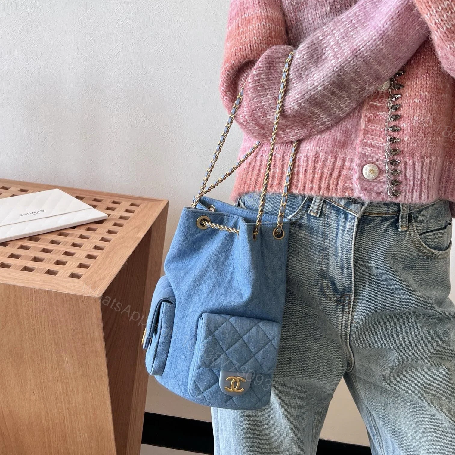 View 13 of 高仿Chanel*25C系列AS5310水洗丹寧牛仔雙肩袋免檢版