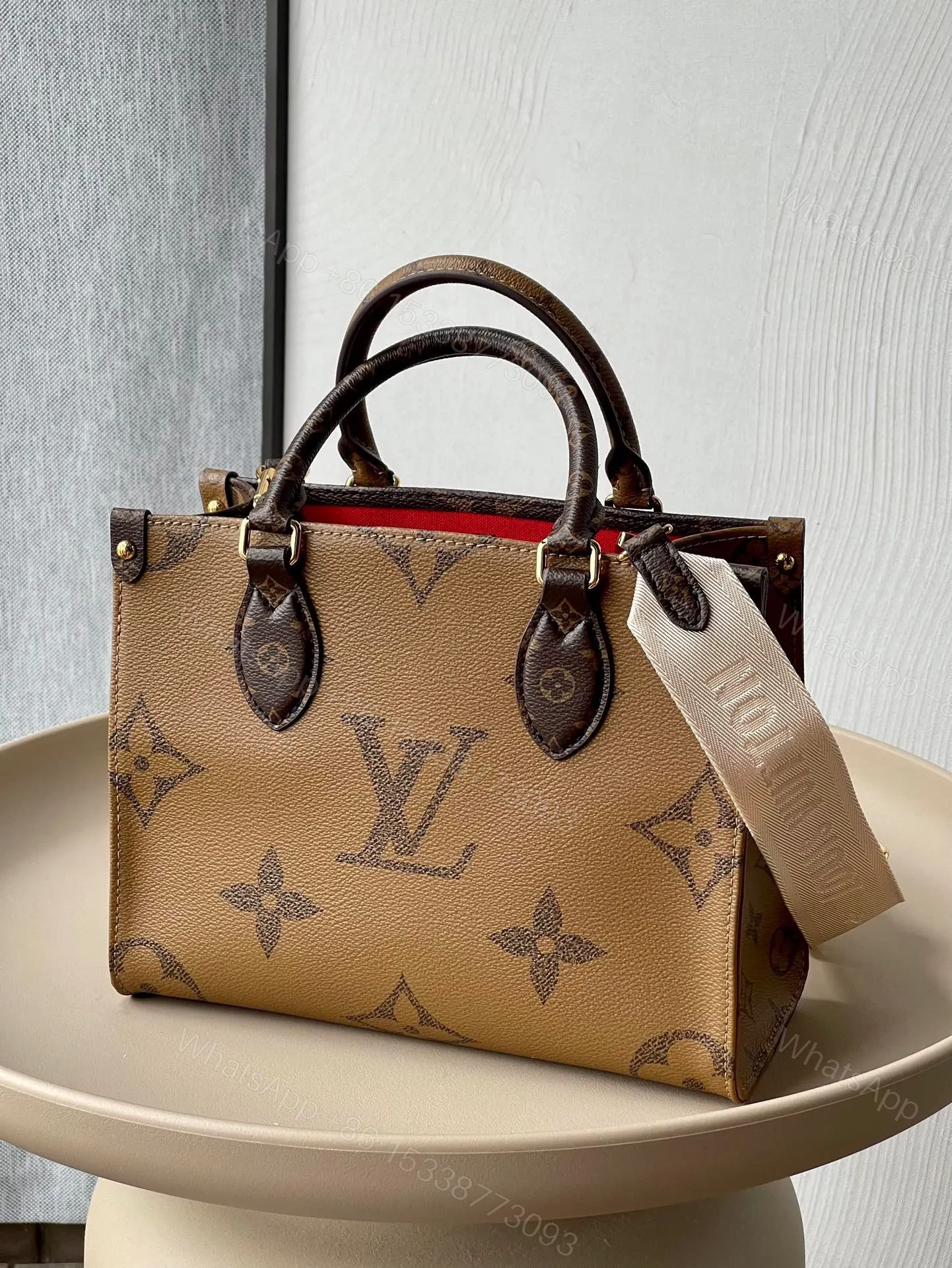 View 9 of Louis Vuitton LV On The Go Like Auth Handbags LV Pattern 25x19x11.5cm