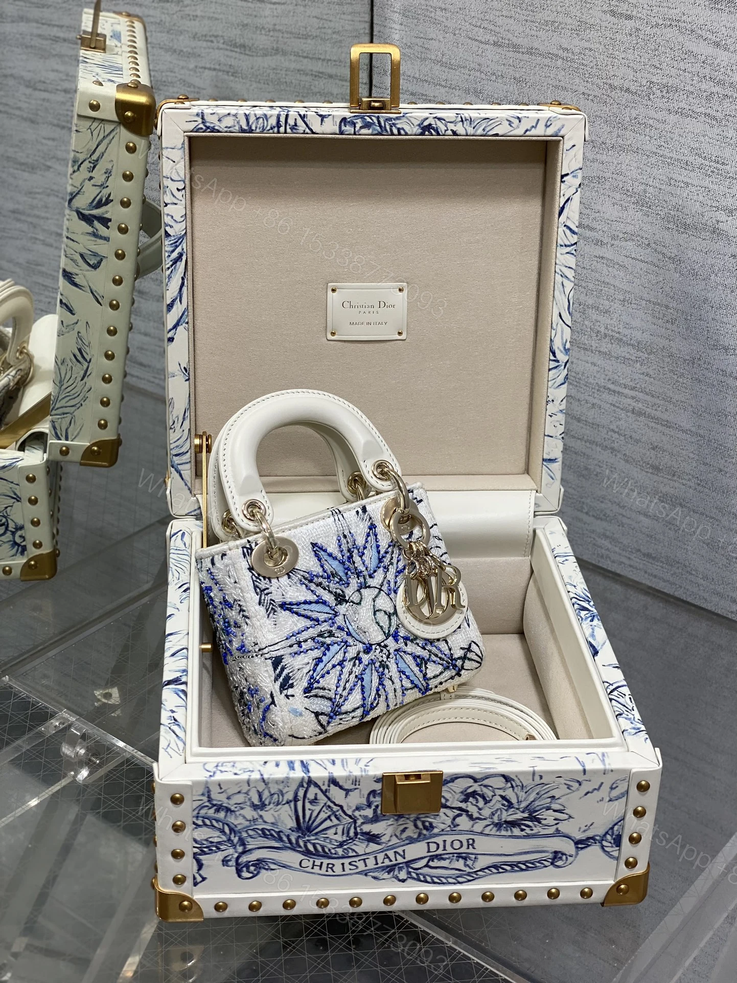 Dior 原單自由女神藍白迷你包 高級刺繡圖騰展示收藏版 — view 1