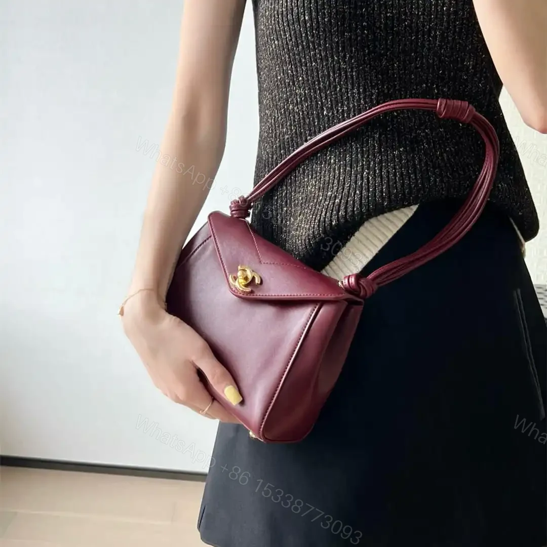 View 22 of 高仿Chanel*26A系列AS6223高級手工坊口蓋包酒紅色小號免檢版