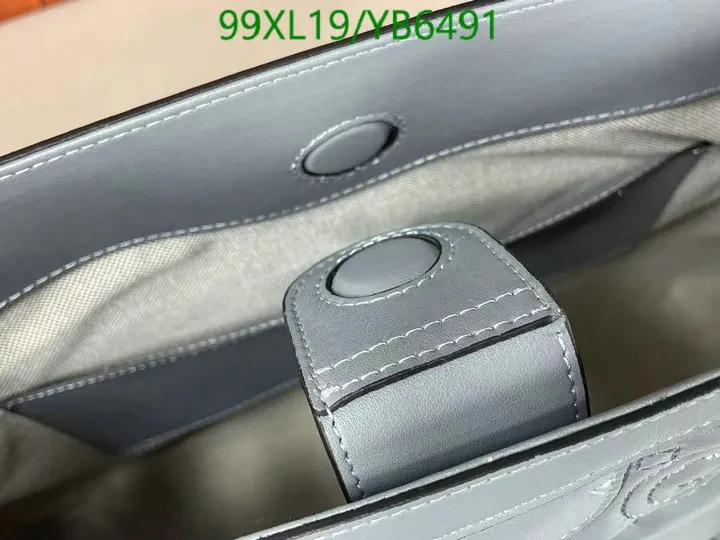 View 4 of Elegant Gucci GG Quilted Grey Matelassé Small Tote YP35VX
