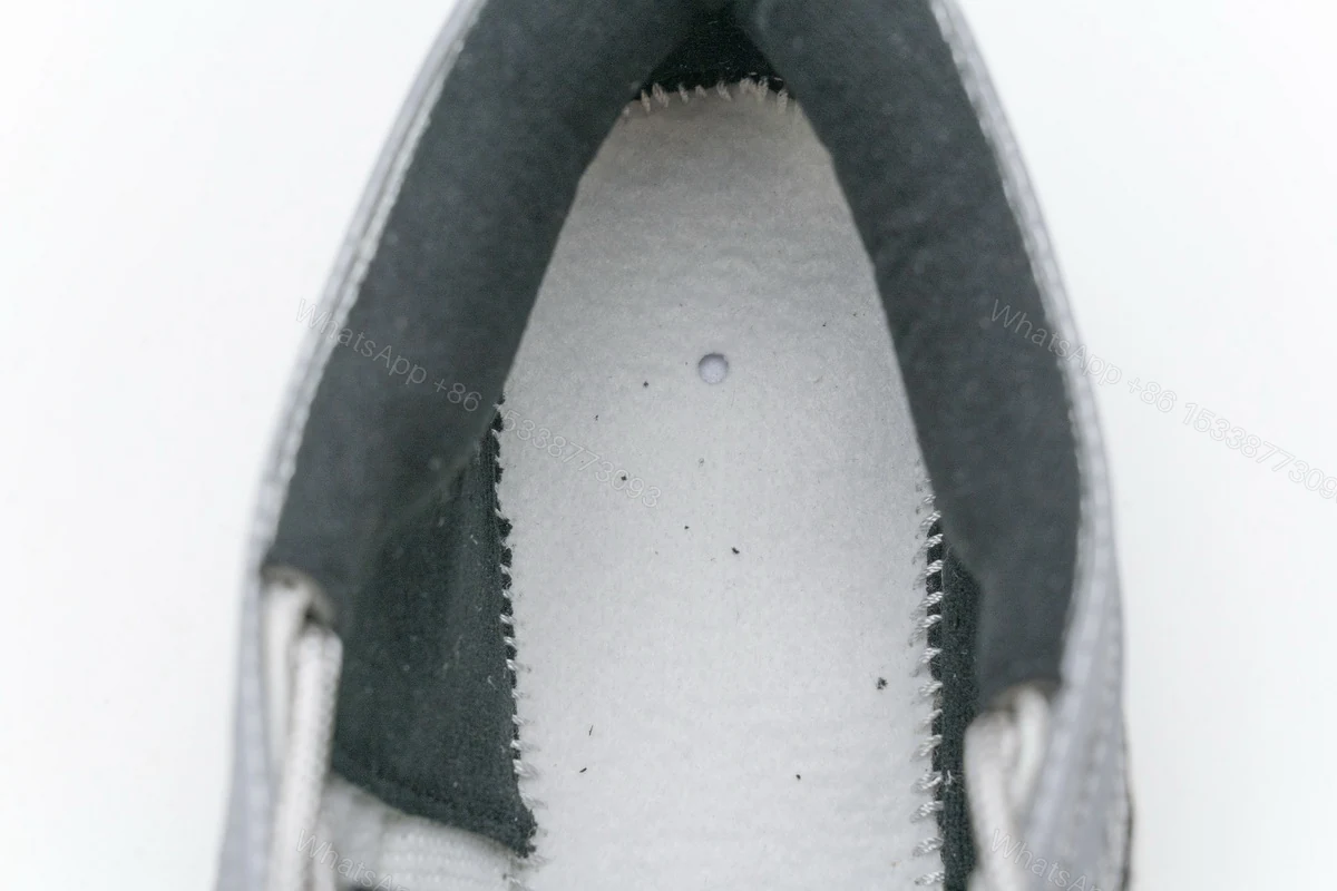 View 8 of Nike Air Max 97 Silver Bullet (2016/2017) 884421-001