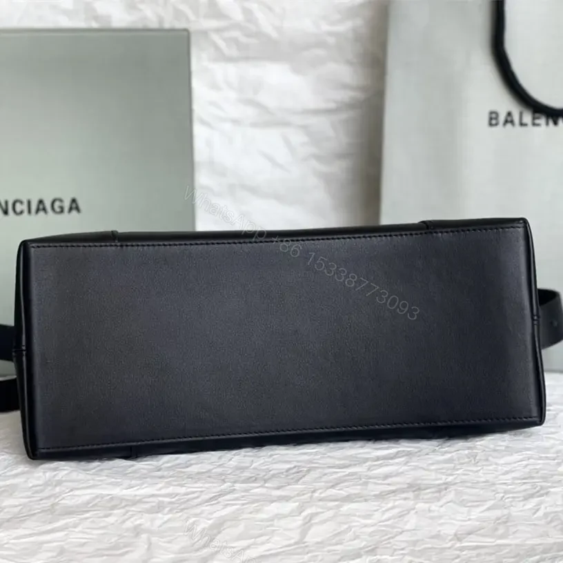 View 6 of 高仿BalenciagaDowntown系列沙漏包黑色M