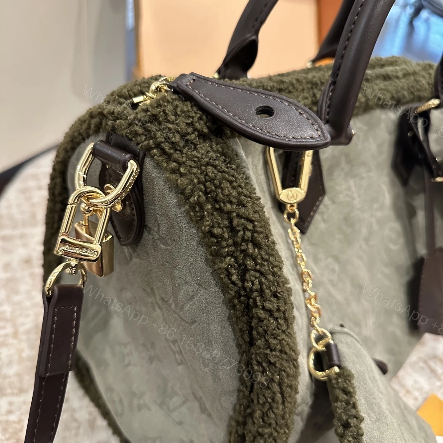 View 8 of Louis Vuitton Speedy P9 Bandoulière 30 Khaki 30Cm M27014