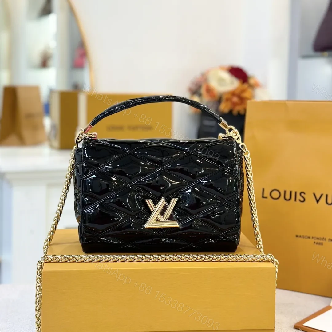 Louis Vuitton LV Twist Women’s Handbag Glossy Black Like Auth 23cm — view 1
