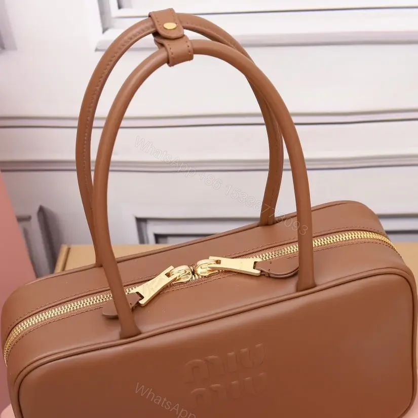 View 6 of 高仿miumiu*5BB172壓紋LOGO手提包小牛皮棕色免檢版