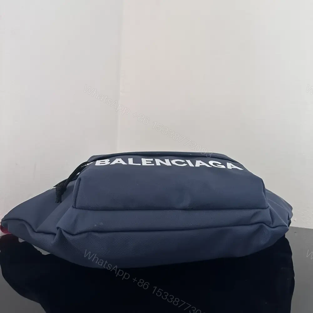 View 7 of 高仿BalenciagaWheelBeltpack系列尼龍胸包藍色