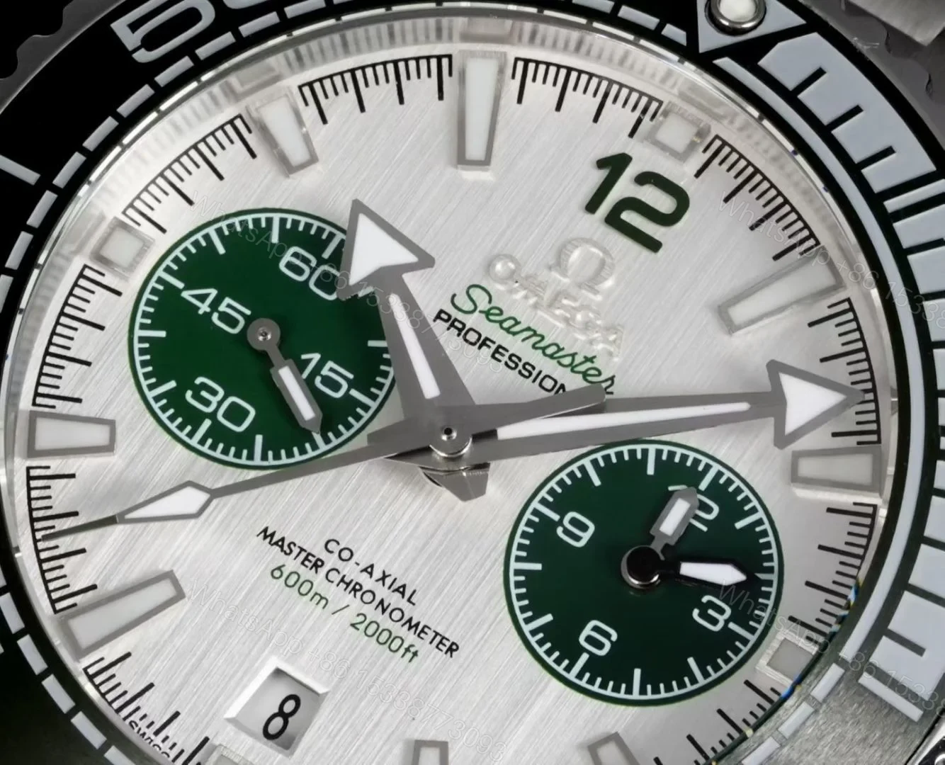 View 4 of Omega Seamaster Planet Ocean 600M Chronograph OMG-PO600-CHRONO-21532465109001-RS