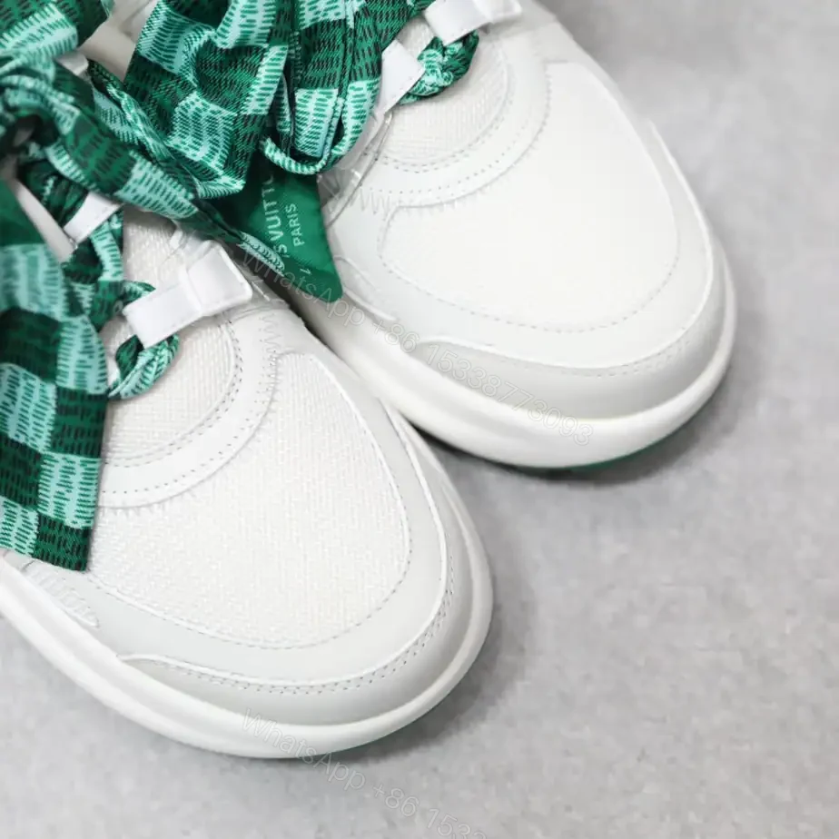 View 3 of LV ARCHLIGHT SNEAKER – LSVM021