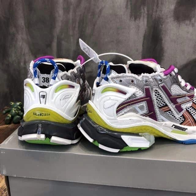 View 7 of BALENCIAGA MEN’S RUNNER TRAINERS IN GREY – BB207