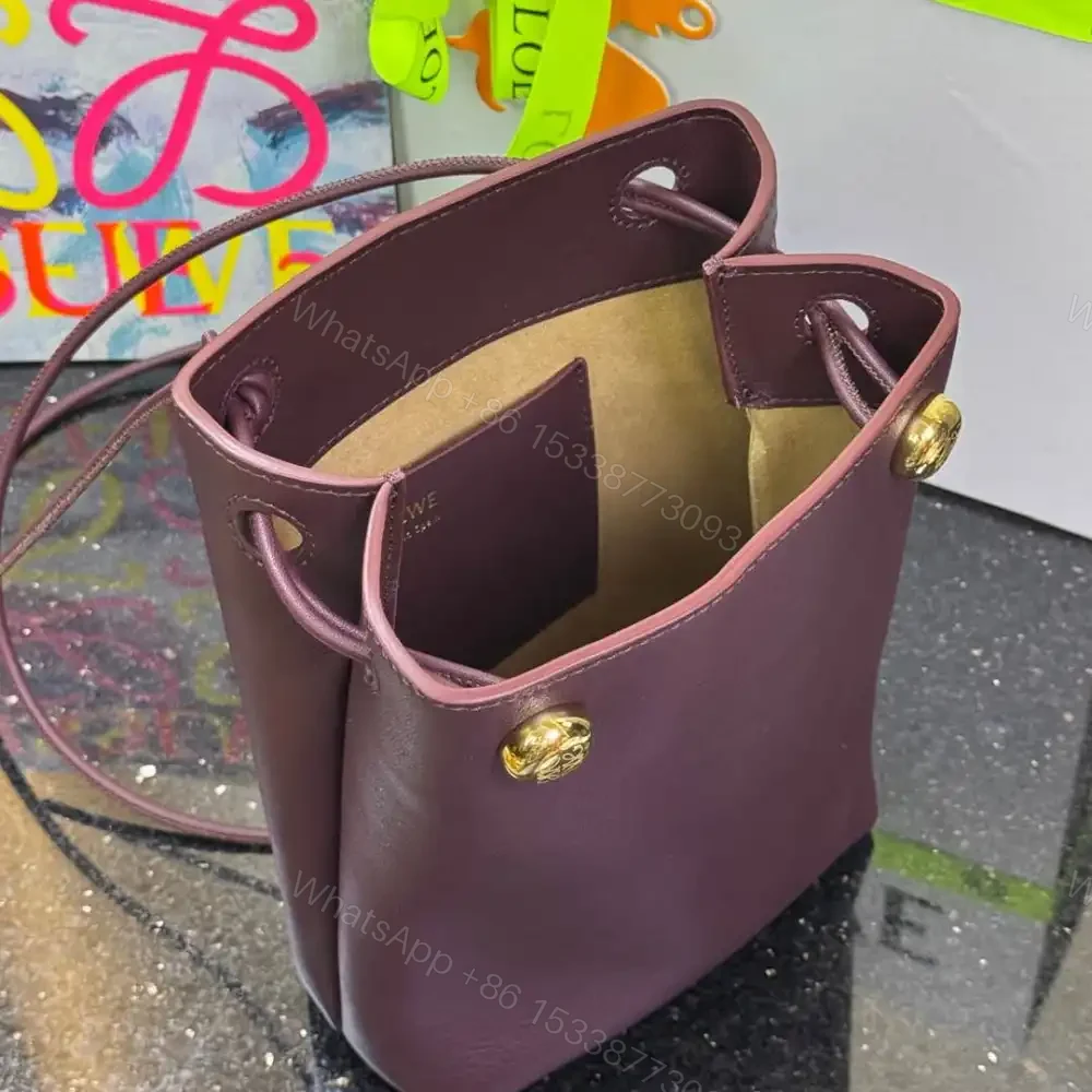 View 7 of 高仿Loewe*Pebble系列7240小牛皮斜跨包酒紅色免檢版