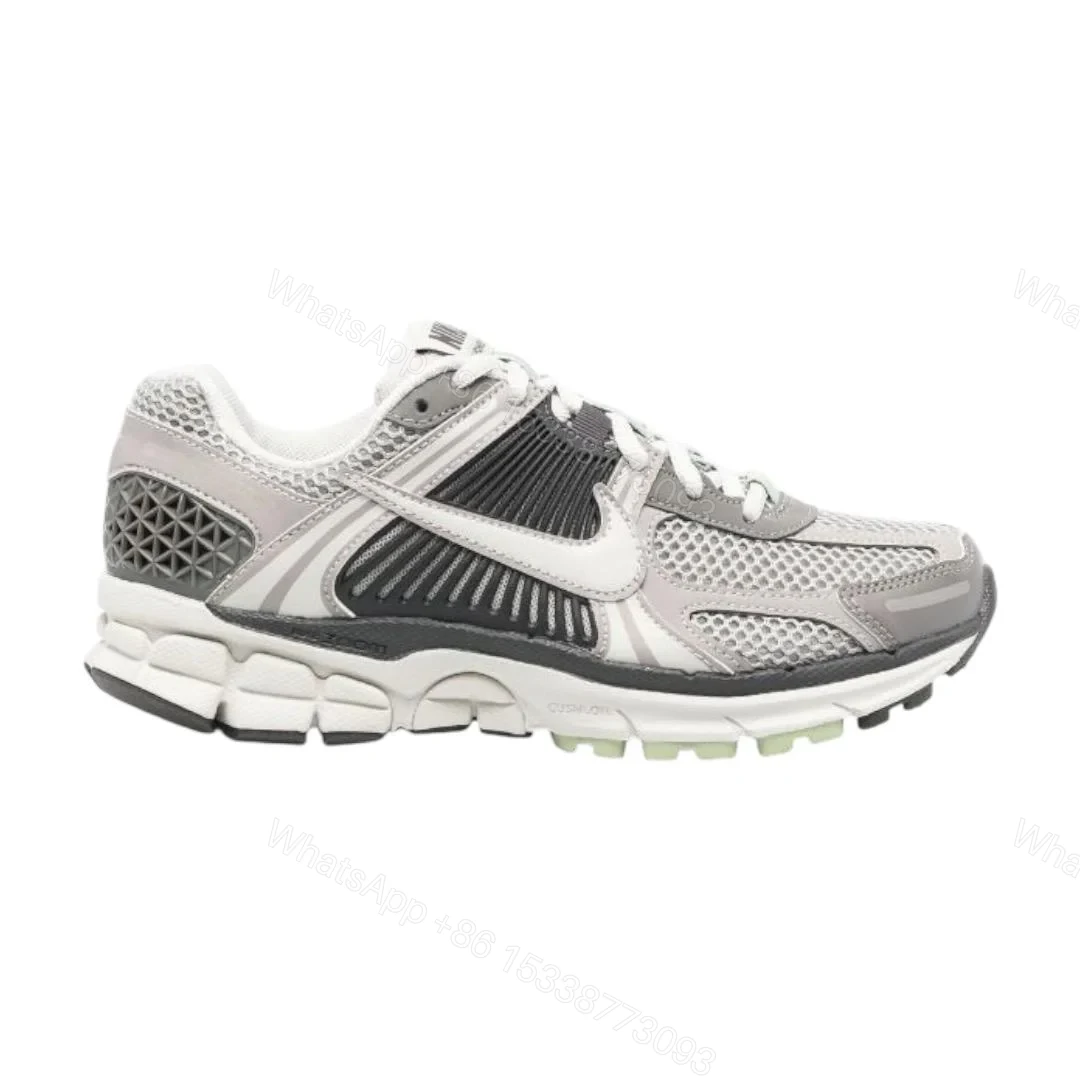 Nike Zoom Vomero 5 — view 1