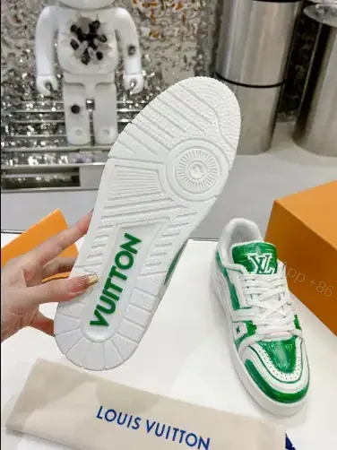 View 9 of LOUIS VUITTON TRAINER SNEAKERS IN GREEN AND WHITE – LSVT342