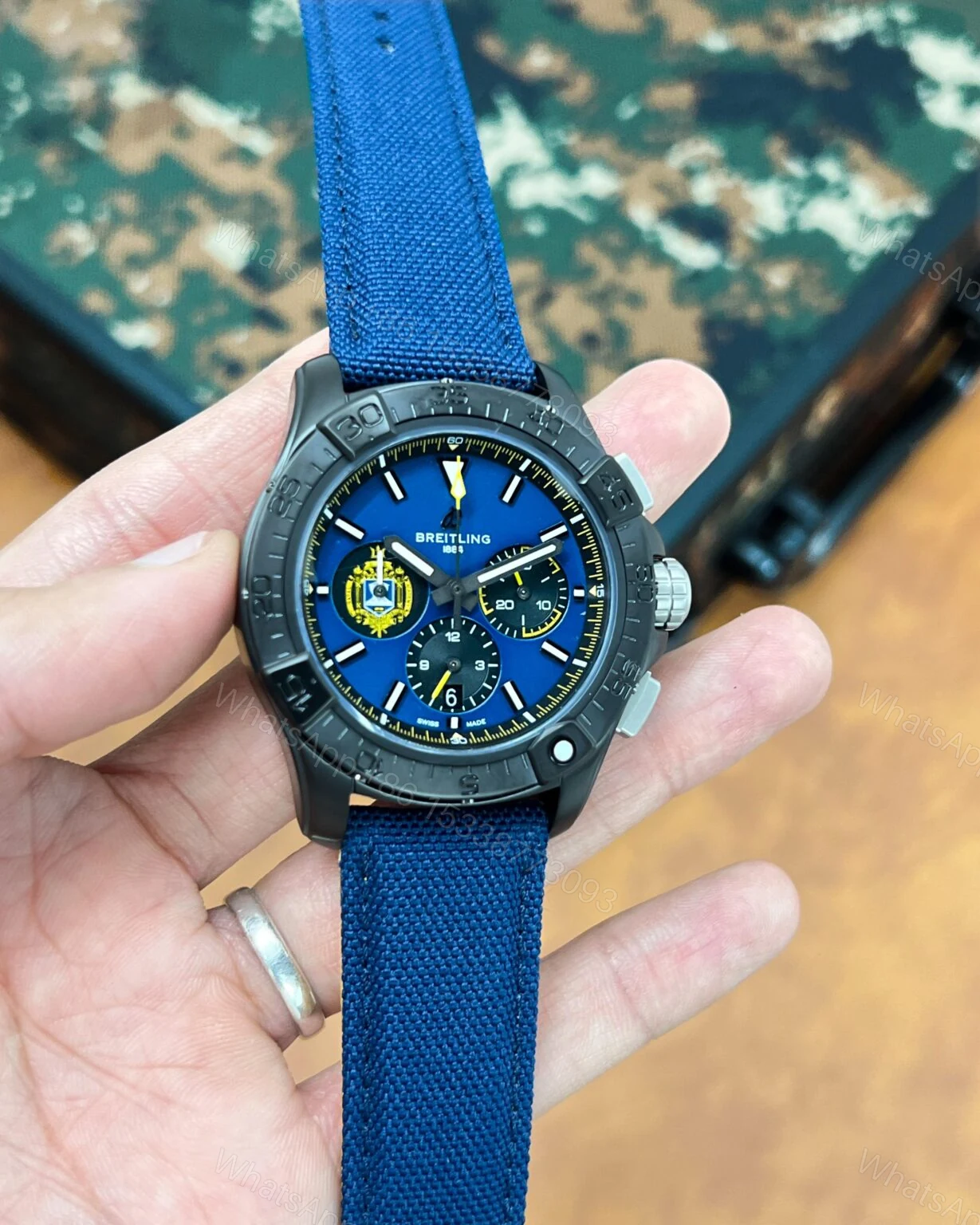 Breitling Avenger B01 Chronograph 44 Midnight Blue Quartz — view 1