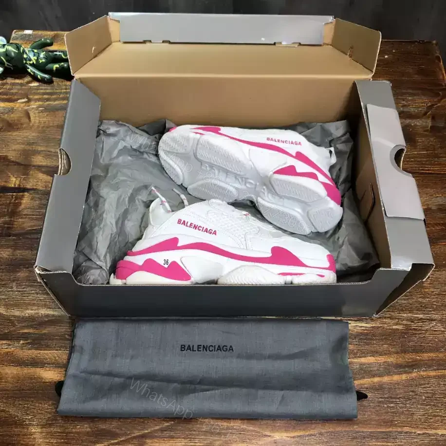 View 9 of BALENCIAGA TRIPLE S SNEAKER – BB261