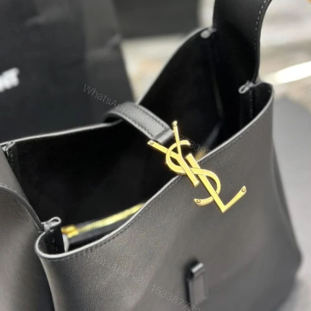 View 5 of Louis Vuitton Le 5 À 7 Supple Large In Grained Black 31Cm 753837AAAUQ1000