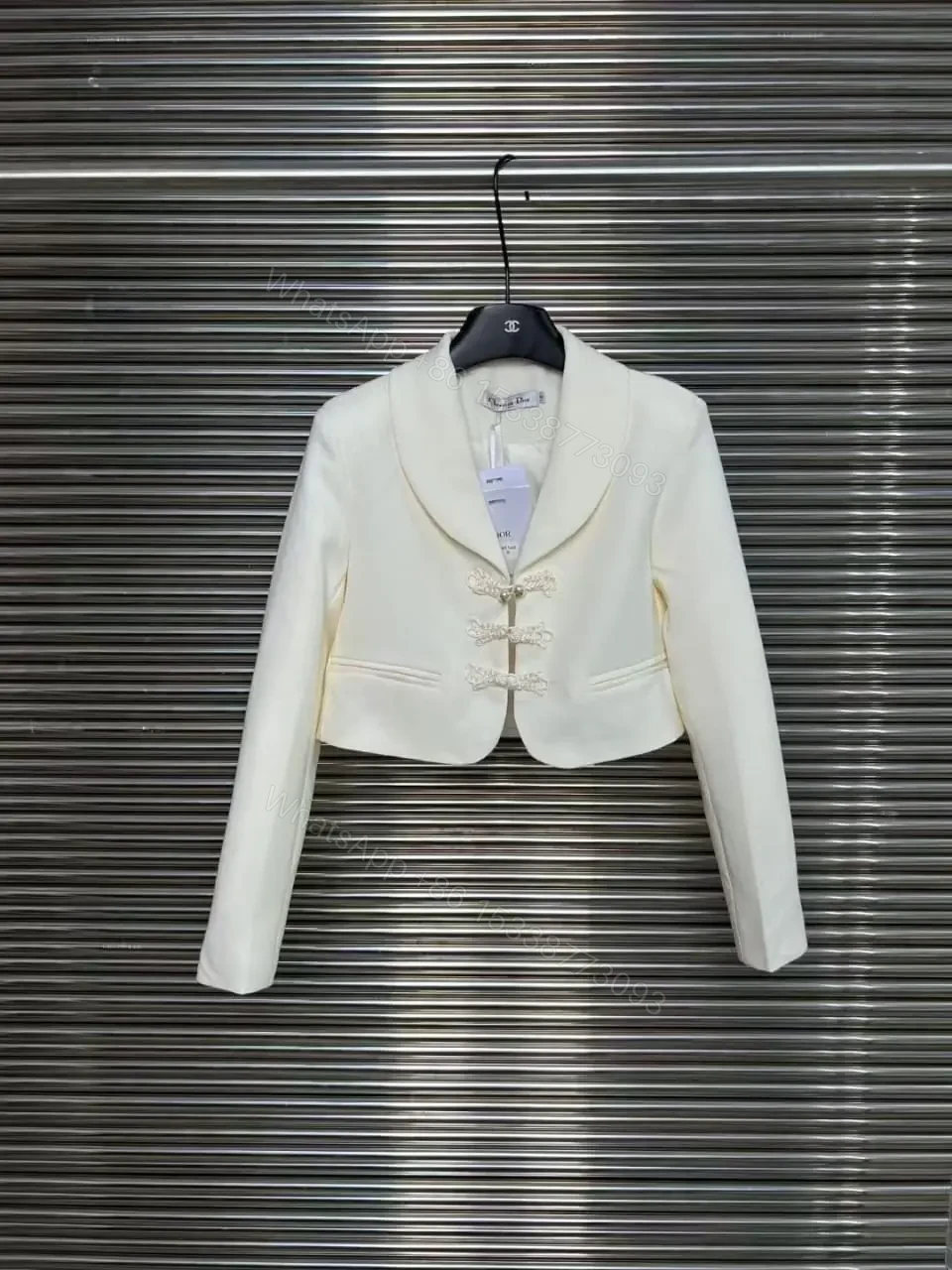 DIOR — view 1