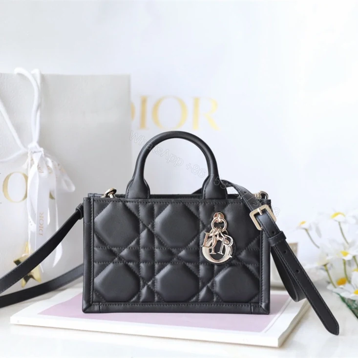 高仿Dior*BookTote系列S5573O牛皮革黑色單肩包免檢版 — view 1