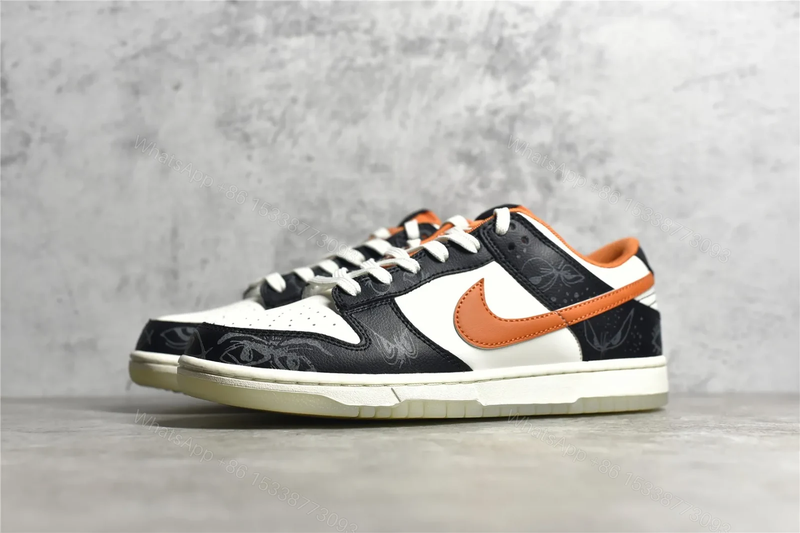 View 2 of DUNK SB LOW PRM HALLOWEEN (2021) Reps