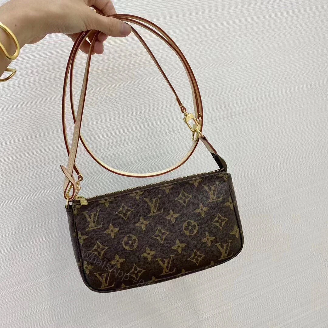 LOUIS VUITTON Pochette Accessoires Monogram Canva — view 1
