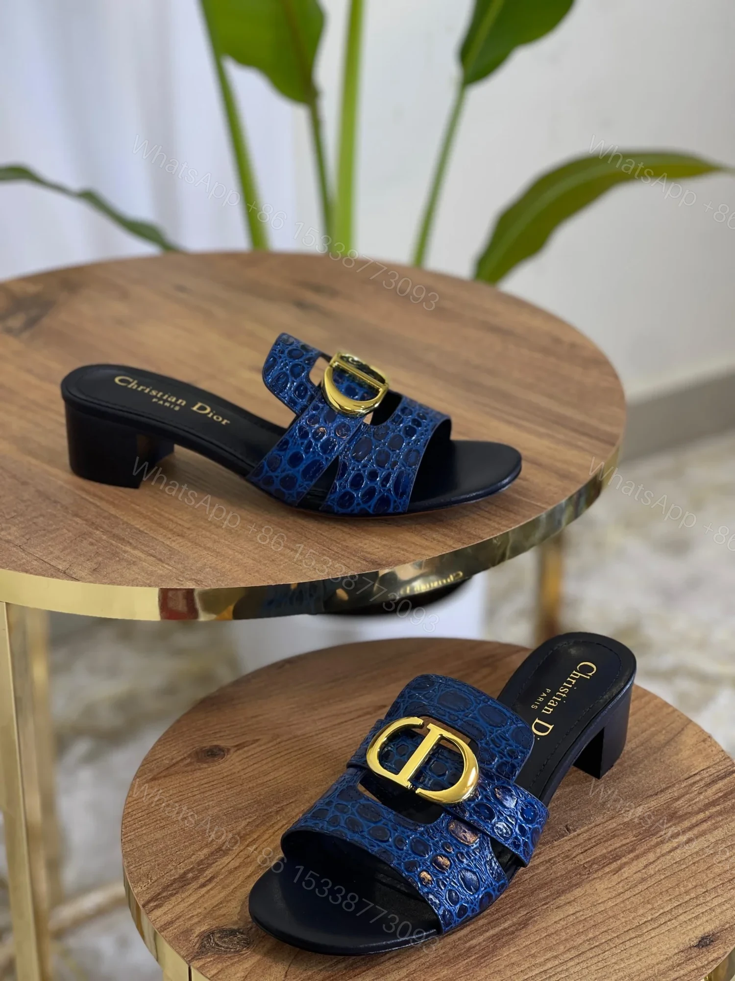 DIOR — view 1