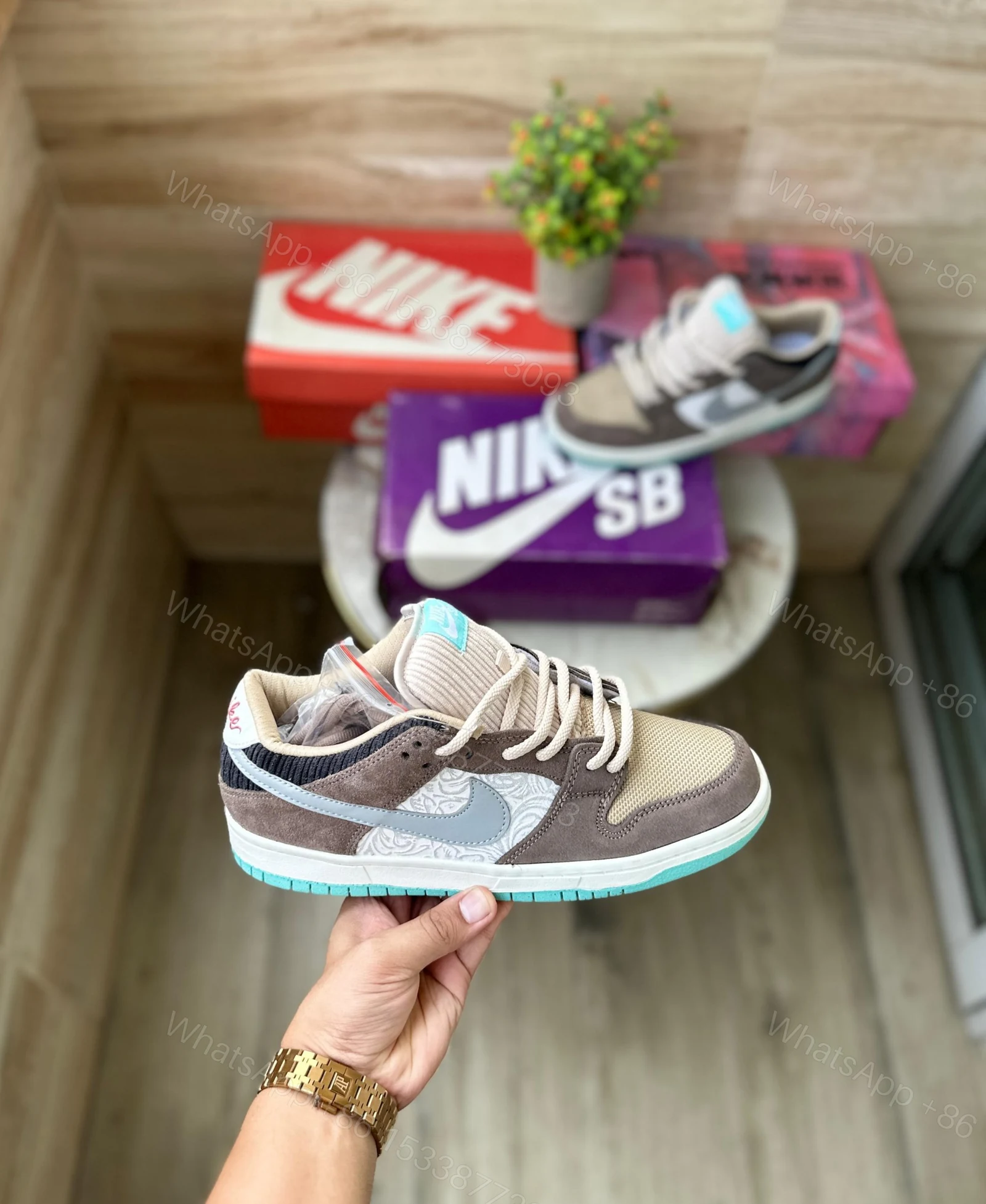 View 4 of NIKE SB DUNK LOW BIG MONEY SAVINGS REPLICA SNEAKERS FOR MAN