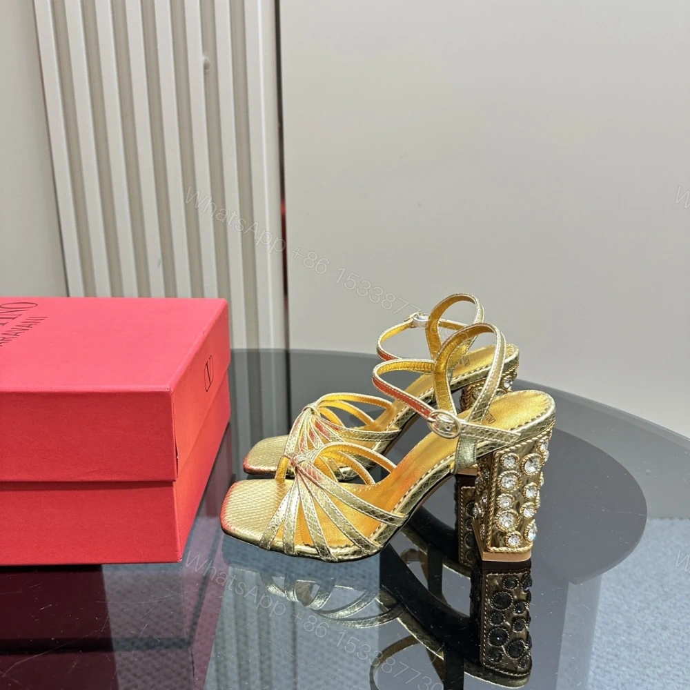 View 2 of 高仿Valentino*6W2S0LK水鑽高踭鞋金色9CM免檢版