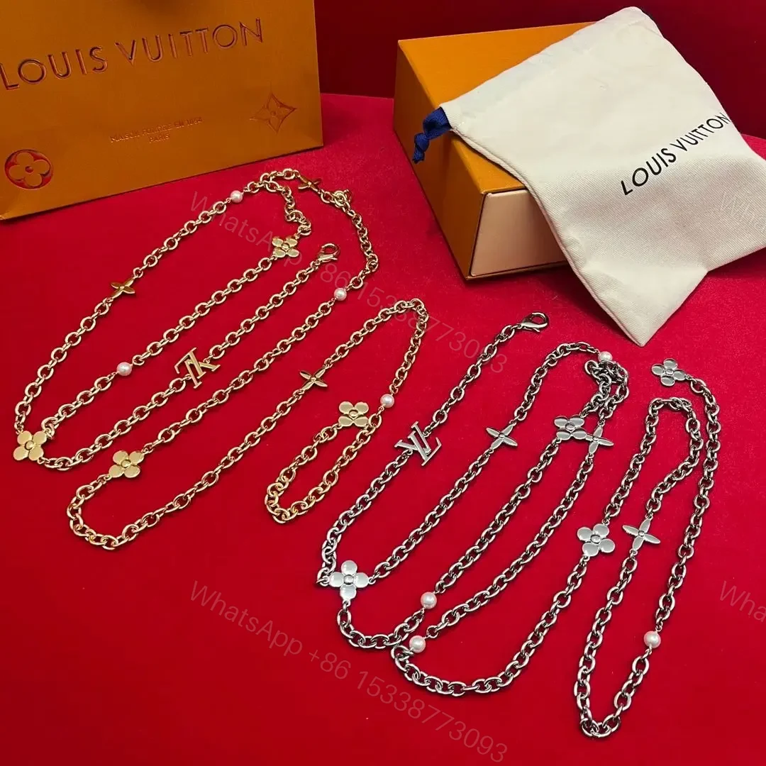 LOUIS VUITTON — view 1