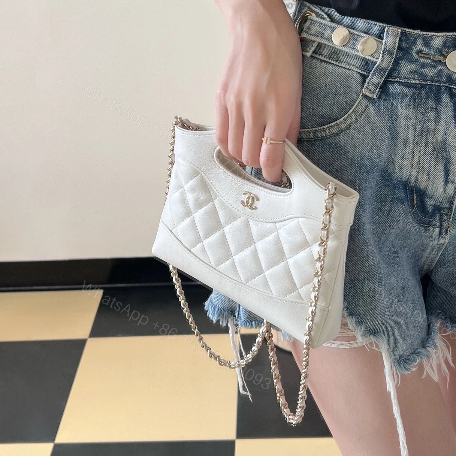 View 23 of 高仿Chanel*24S春夏系列AP3656單肩包白色免檢版