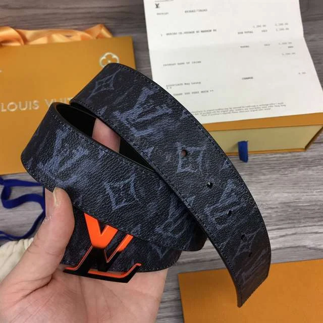 View 9 of LOUIS VUITTON SHAPE 40MM REVERSIBLE BELT – B95