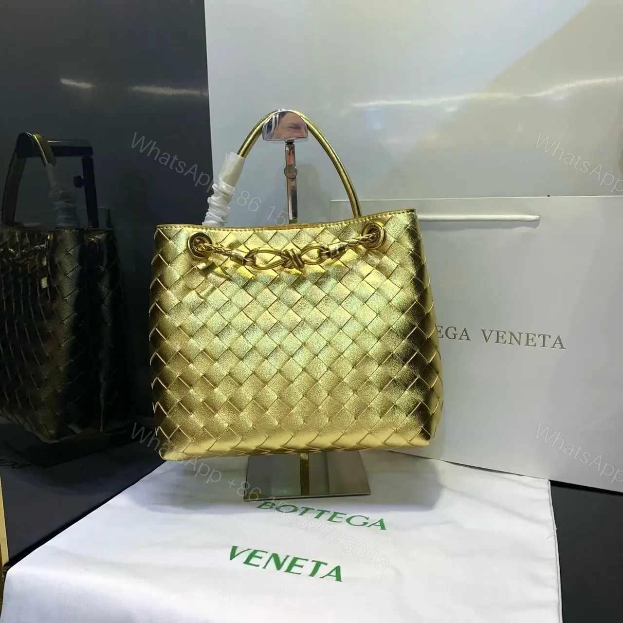 BOTTEGA — view 1