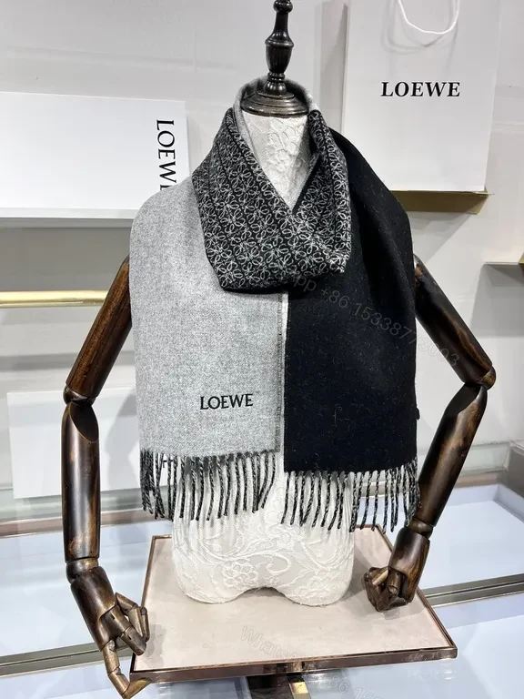View 6 of Two-Tone LOEWE-Style Wool Scarf: Luxury Warmth & Fringed Edge