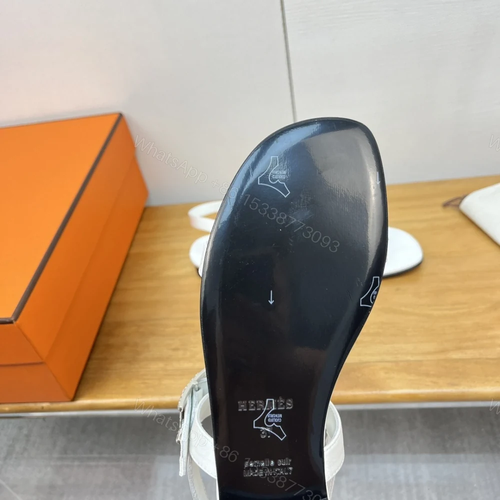 View 8 of 高仿Hermes*H211001Z90鑽扣輕便涼鞋白色免檢版