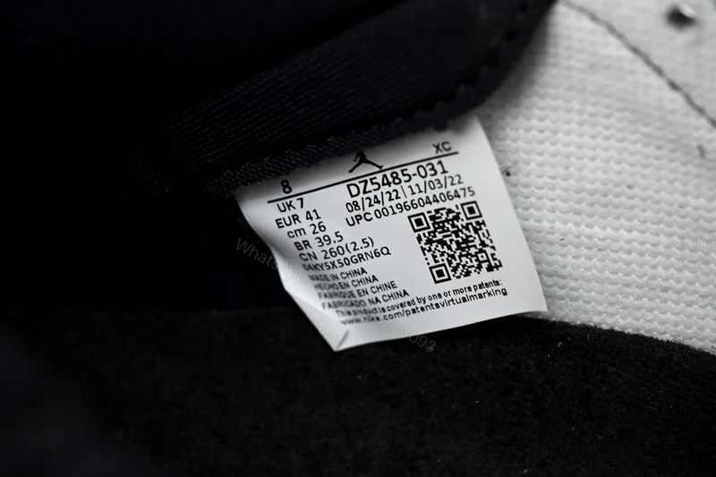 View 4 of Air Jordan 1 High"Lucky Green" DZ5485-031