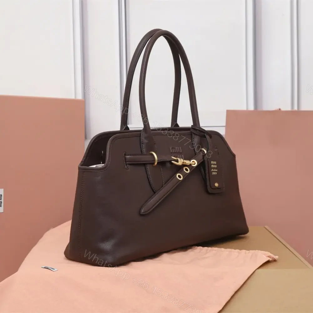 View 3 of 高仿miumiu*Aventure系列5BG310小羊皮Tote手袋石楠木色免檢版