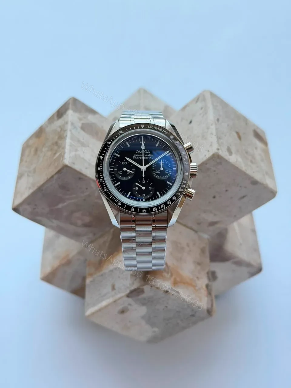 Omega Speedmaster Professional Moonwatch — view 1